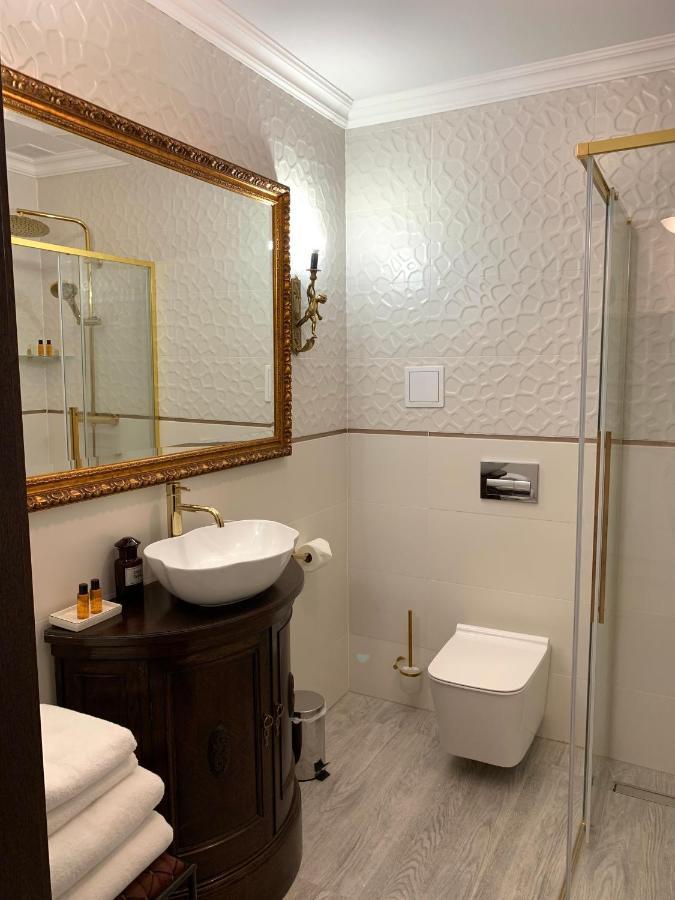 Apartament Palacowy Polonia Z Miejscem Parkingowym Lodž Exteriér fotografie